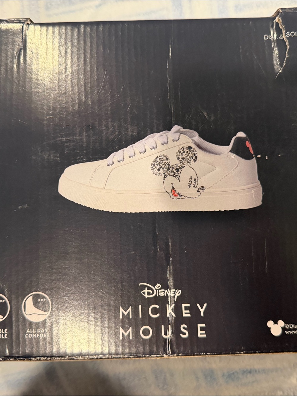 Mickey Mouse Shoes - sz 9 - Picture 3 of 4